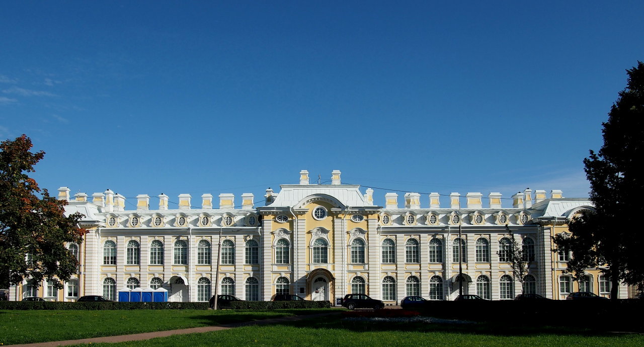 Музей семьи Бенуа, + 7 812 450-52-87, Дворцовая Площадь, 8, Петергоф, Санкт-Пете