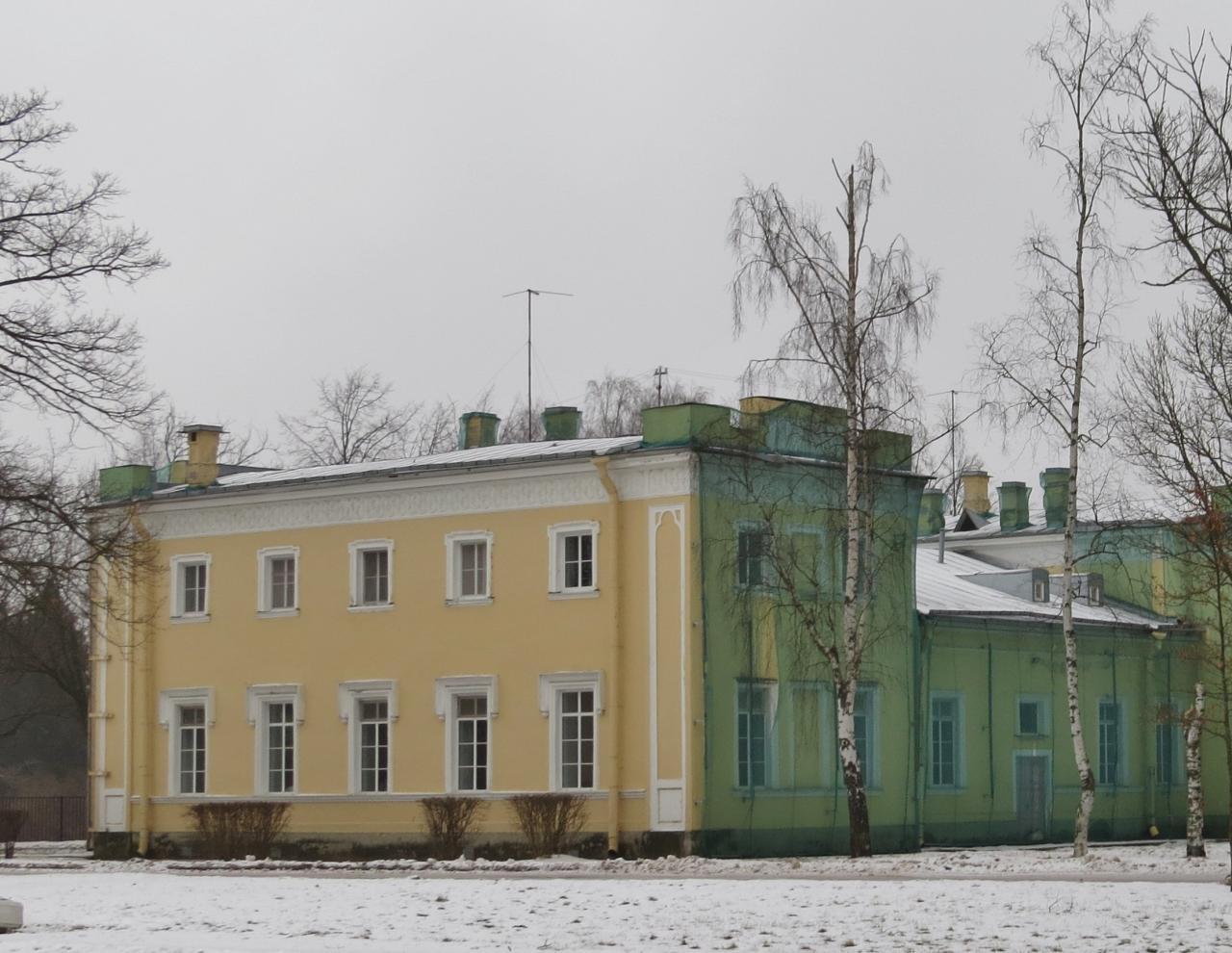 Петергоф не фонтанный. Ч. 4.3. Петергофская готика. Петергоф военный.  Санкт-Петербургский проспект — рассказ от 29.03.23