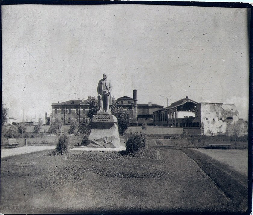 Колпино время. Колпино до войны. Колпино 1945. Старый вокзал Колпино. Колпино 1942 стадион.