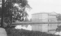 английский дворец в петергофе история